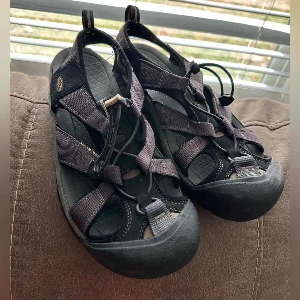 Keen rugged sandals
