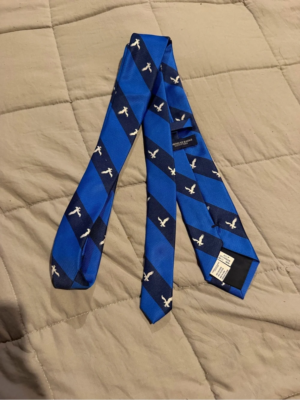 American Eagle Outfitters classic diagonal