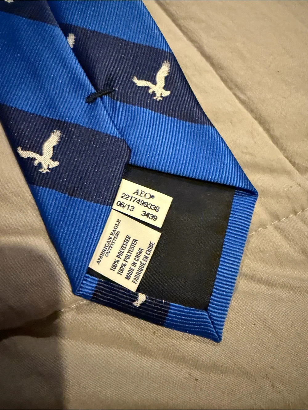 American Eagle Outfitters classic diagonal