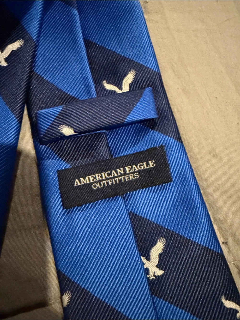 American Eagle Outfitters classic diagonal