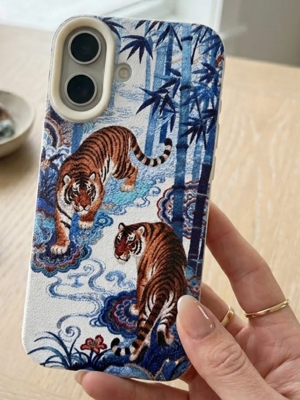 🆕 💙 Tiger & Blue Bamboo iPhone 17 Case