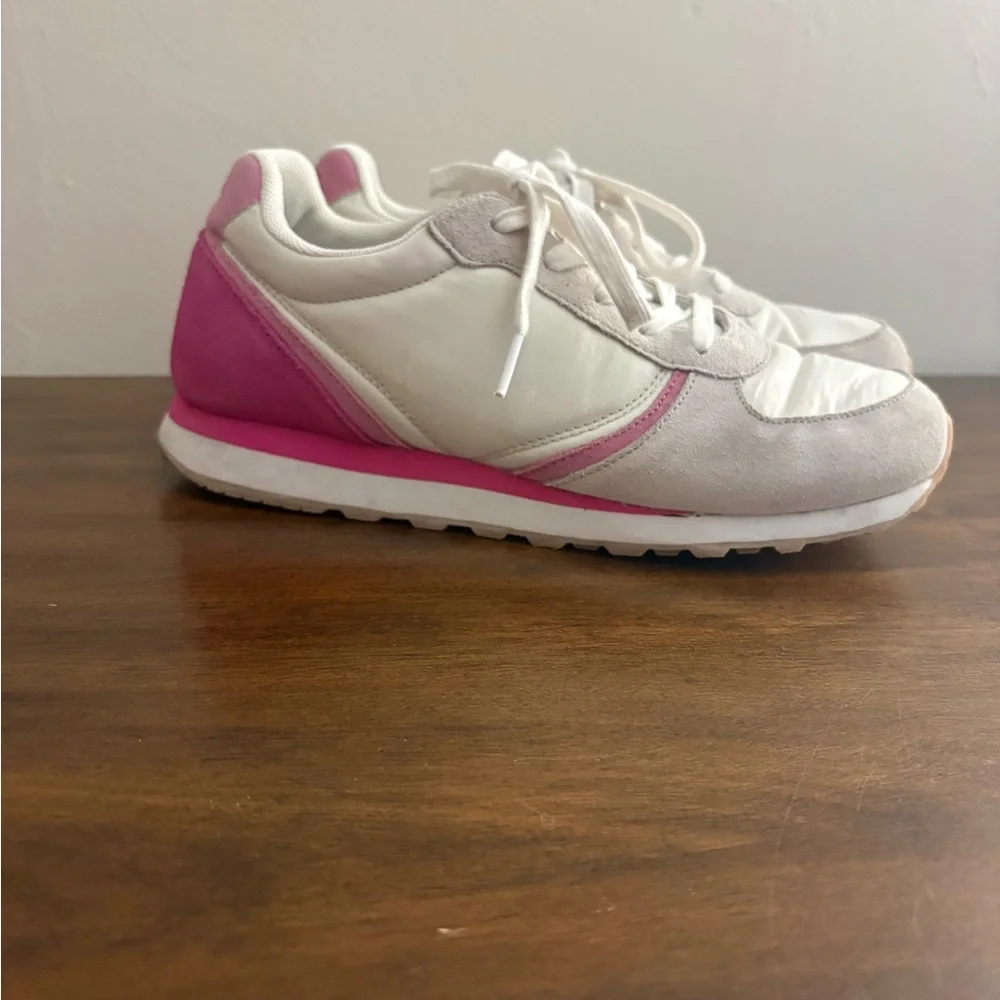 Unbranded step out