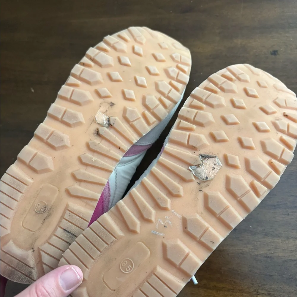 Unbranded step out
