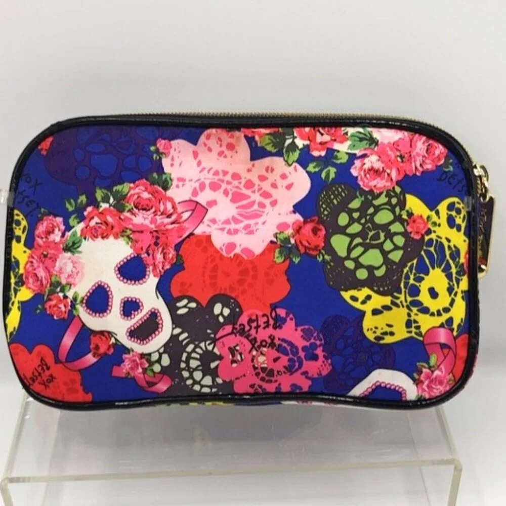 Betsey Johnson very good