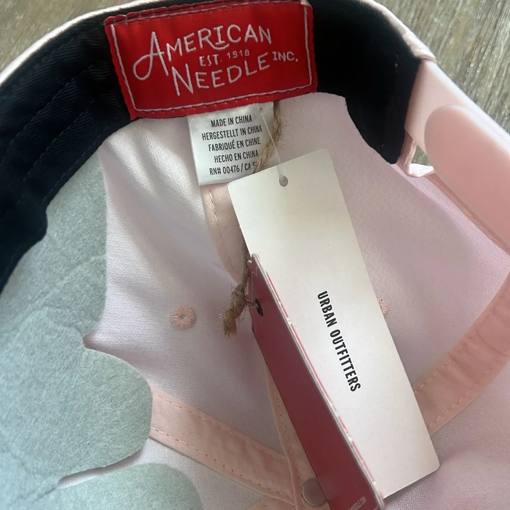 Urban Outfitters nwt pink