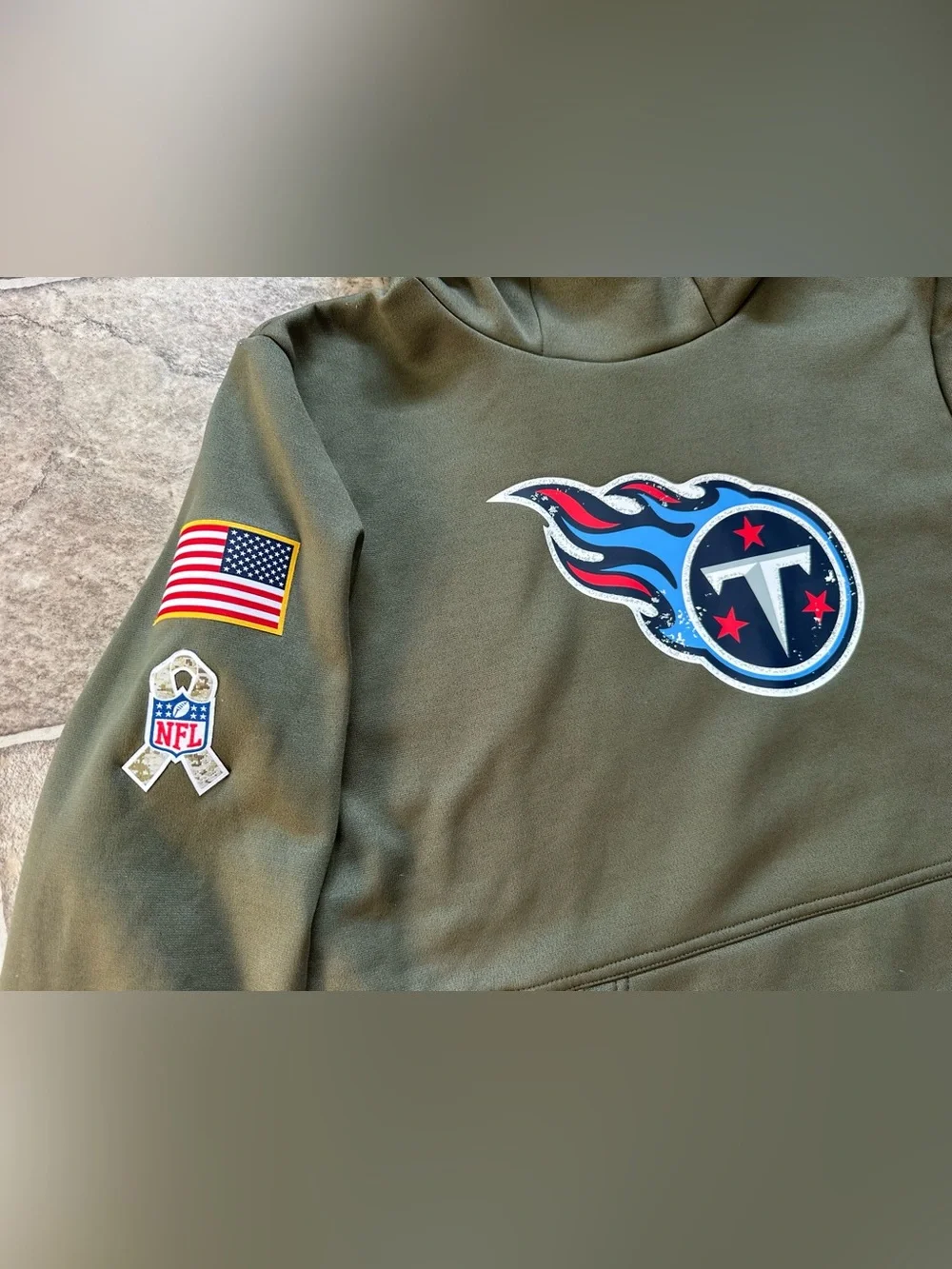 Nike hooded pullover