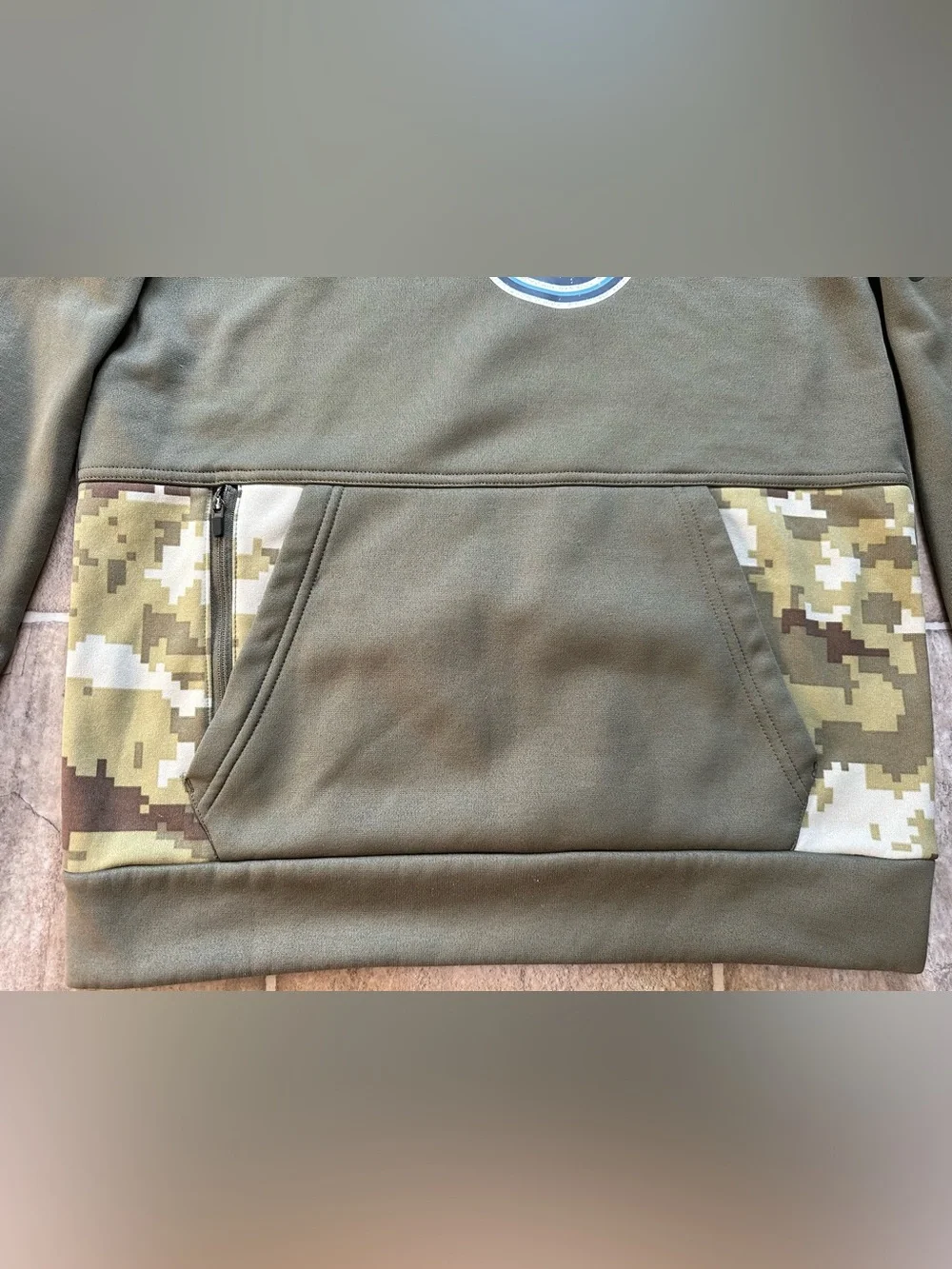 Nike hooded pullover