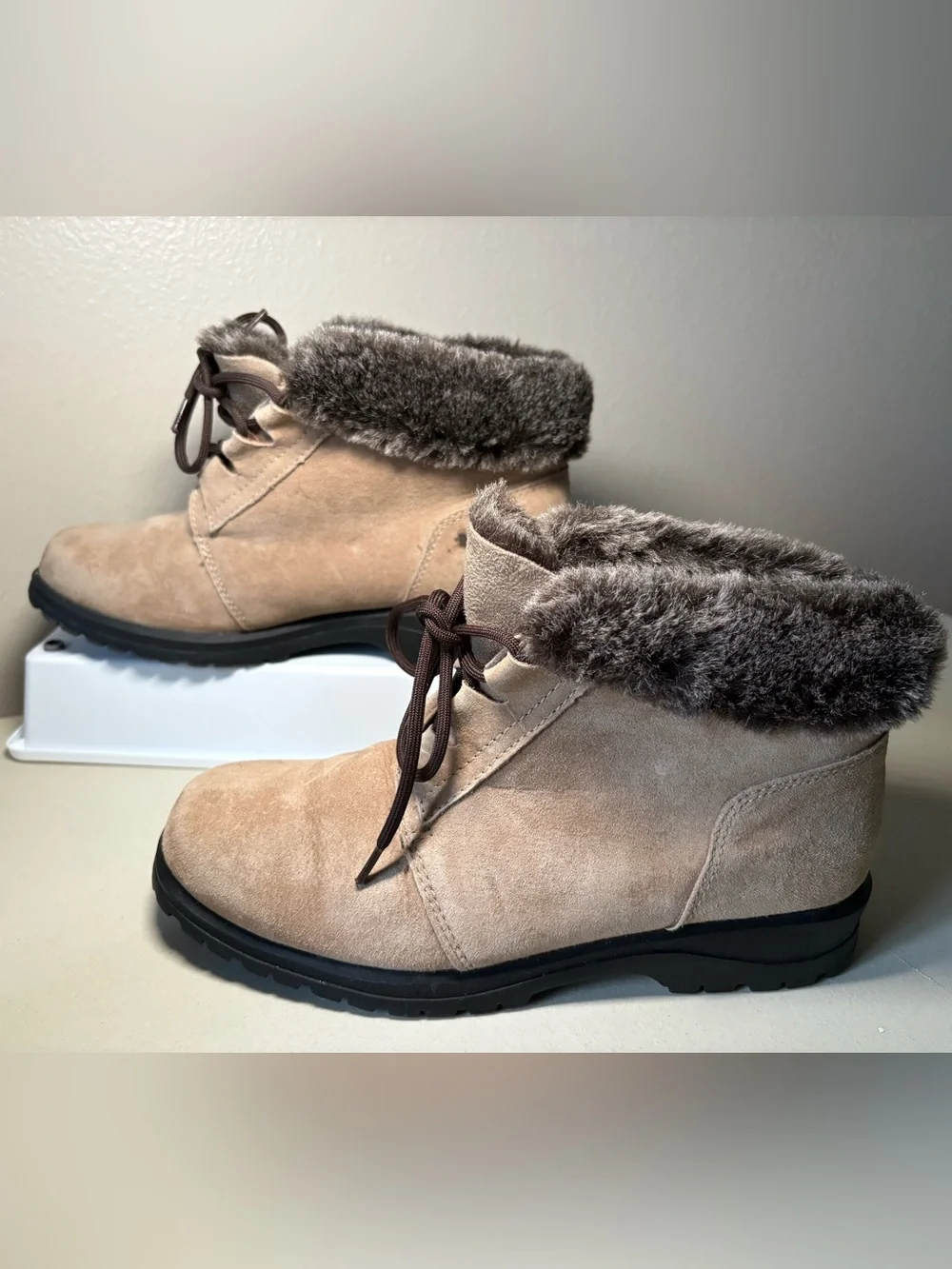 Cobble Cuddlers stylish taupe