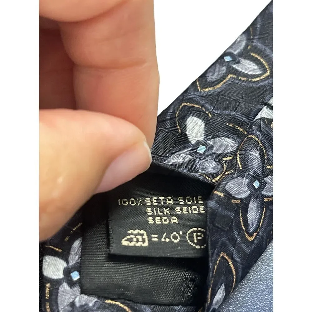 Ermenegildo Zegna Floral Pattern Silk Tie‎ Elegant Gray Business Accessory Z-115