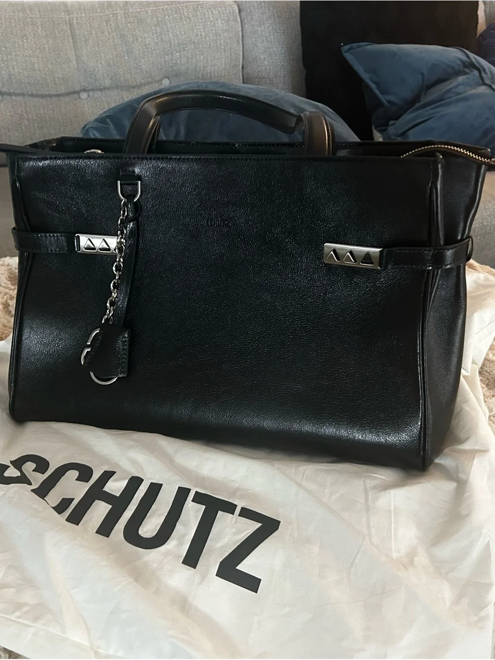 SCHUTZ black leather
