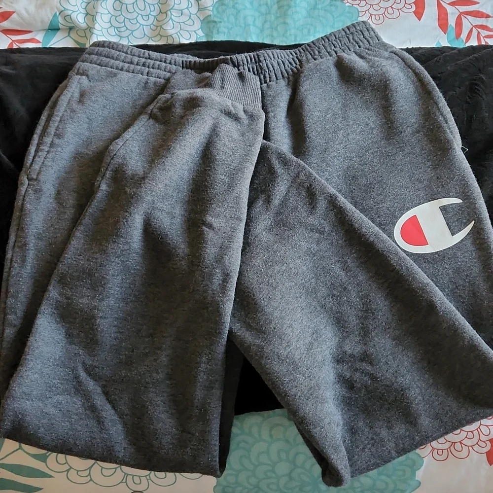 Champion athletic sweatpants/ athletic wear boys gray large