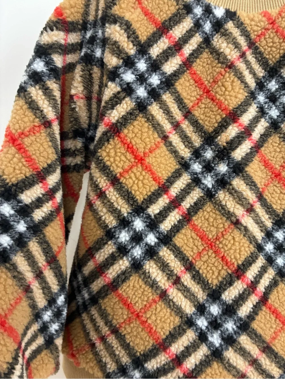 Burberry cozy sherpa