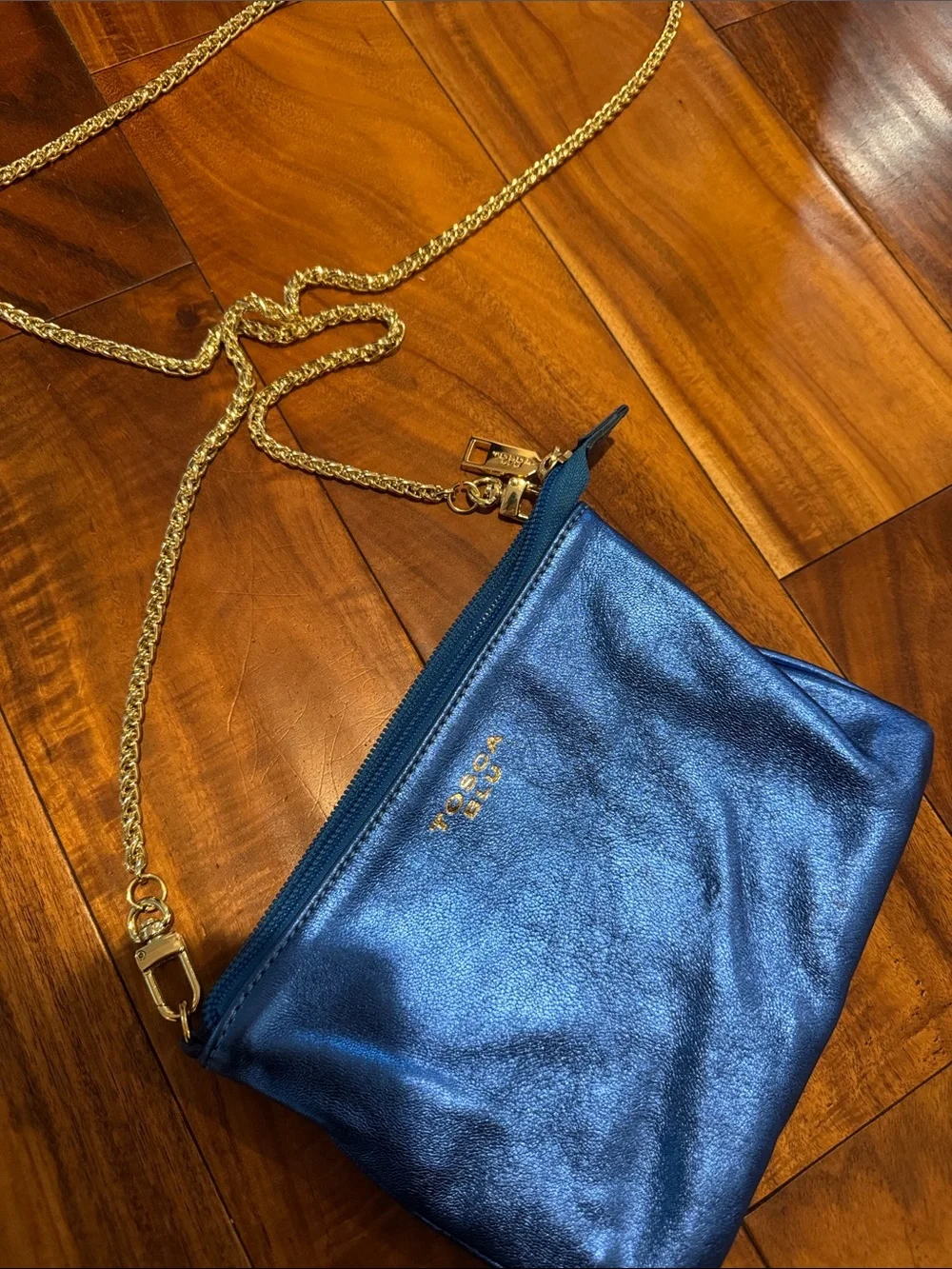 TOSCA BLU sleek metallic