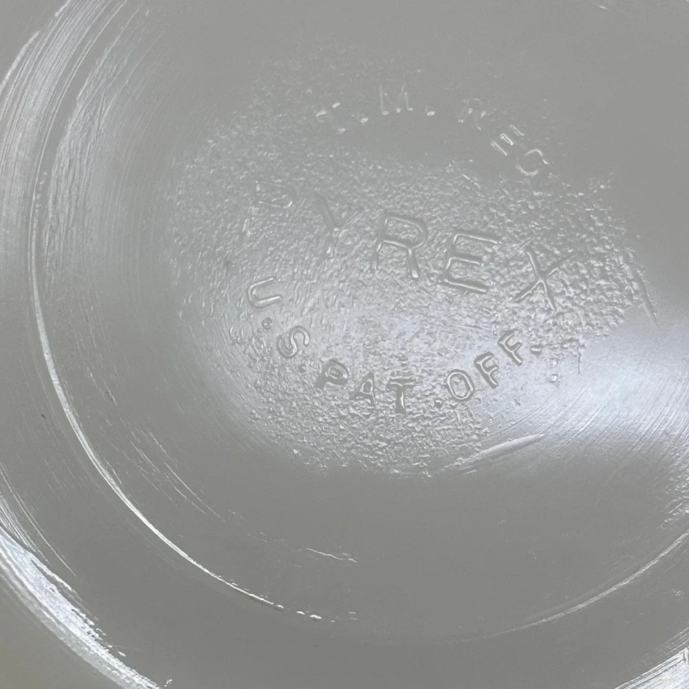 Pyrex vintage 1940s