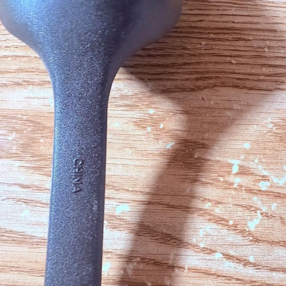 Unbranded black plastic