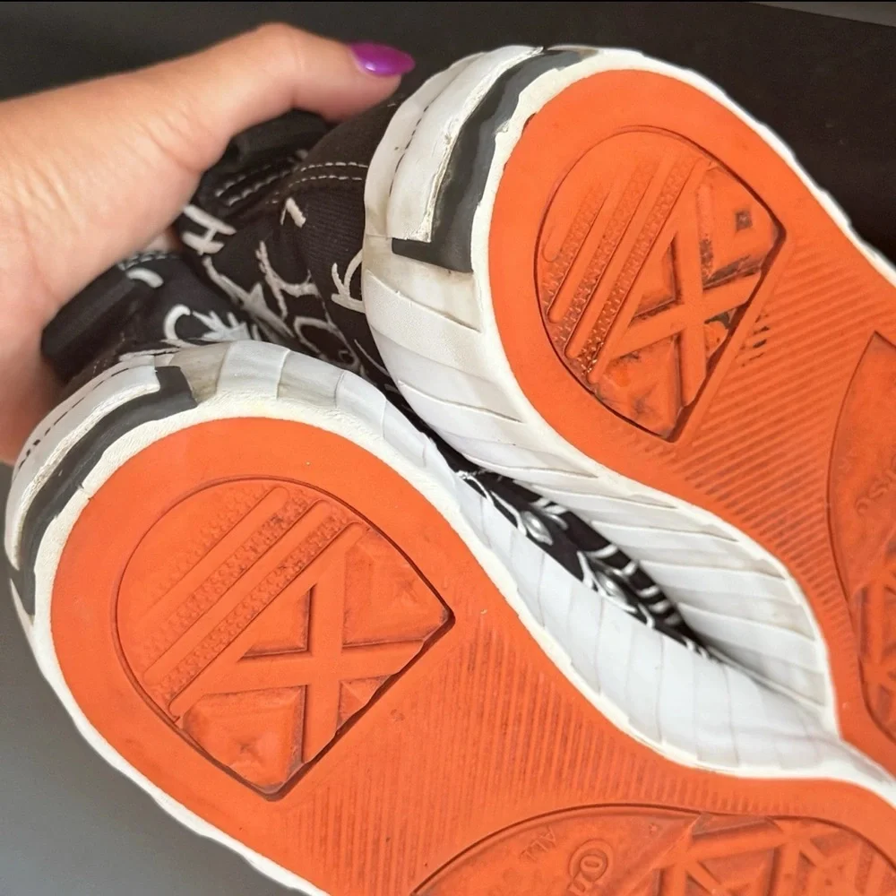 Converse product pair