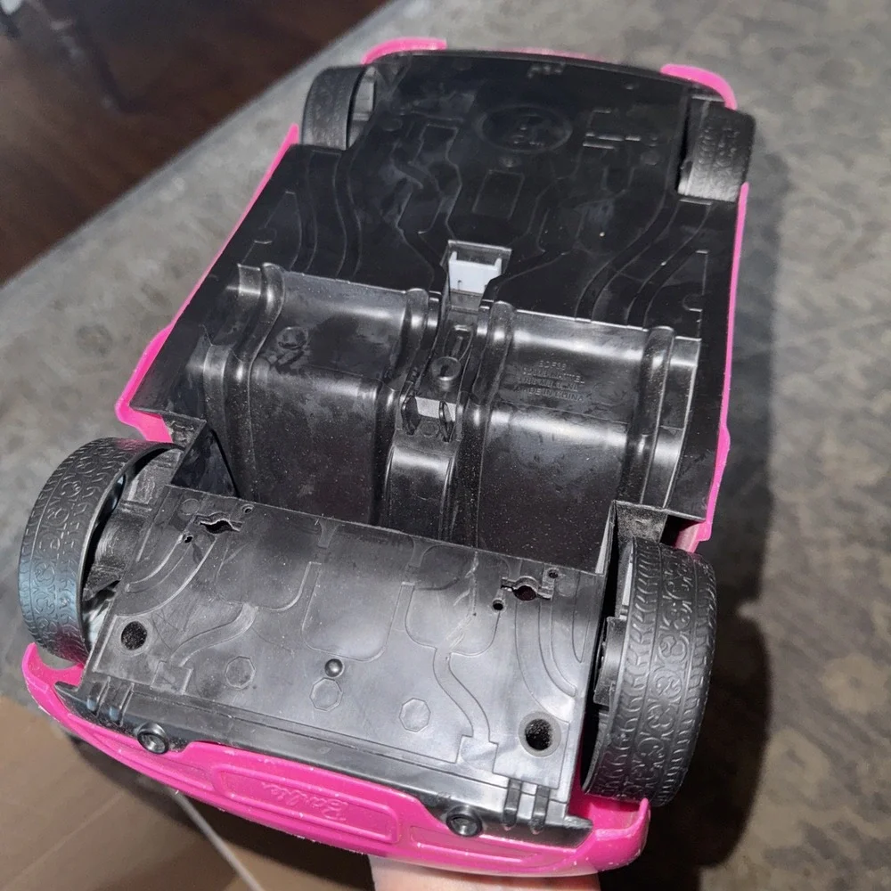 2013 Mattel Barbie Glam Pink Glitter Convertible Car with Seat Belts