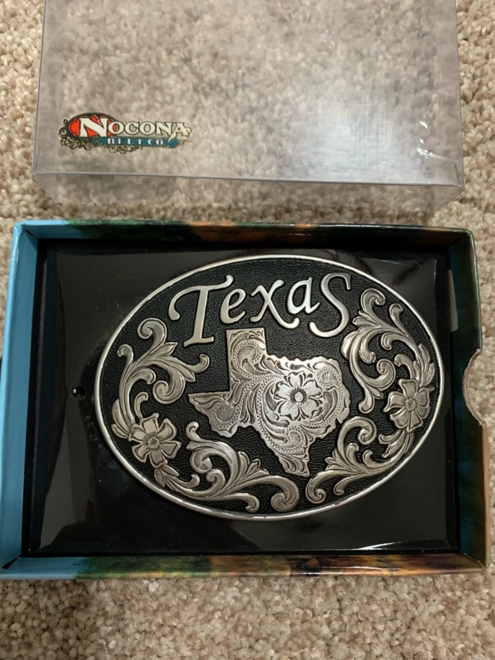 Nocona silver has buckle