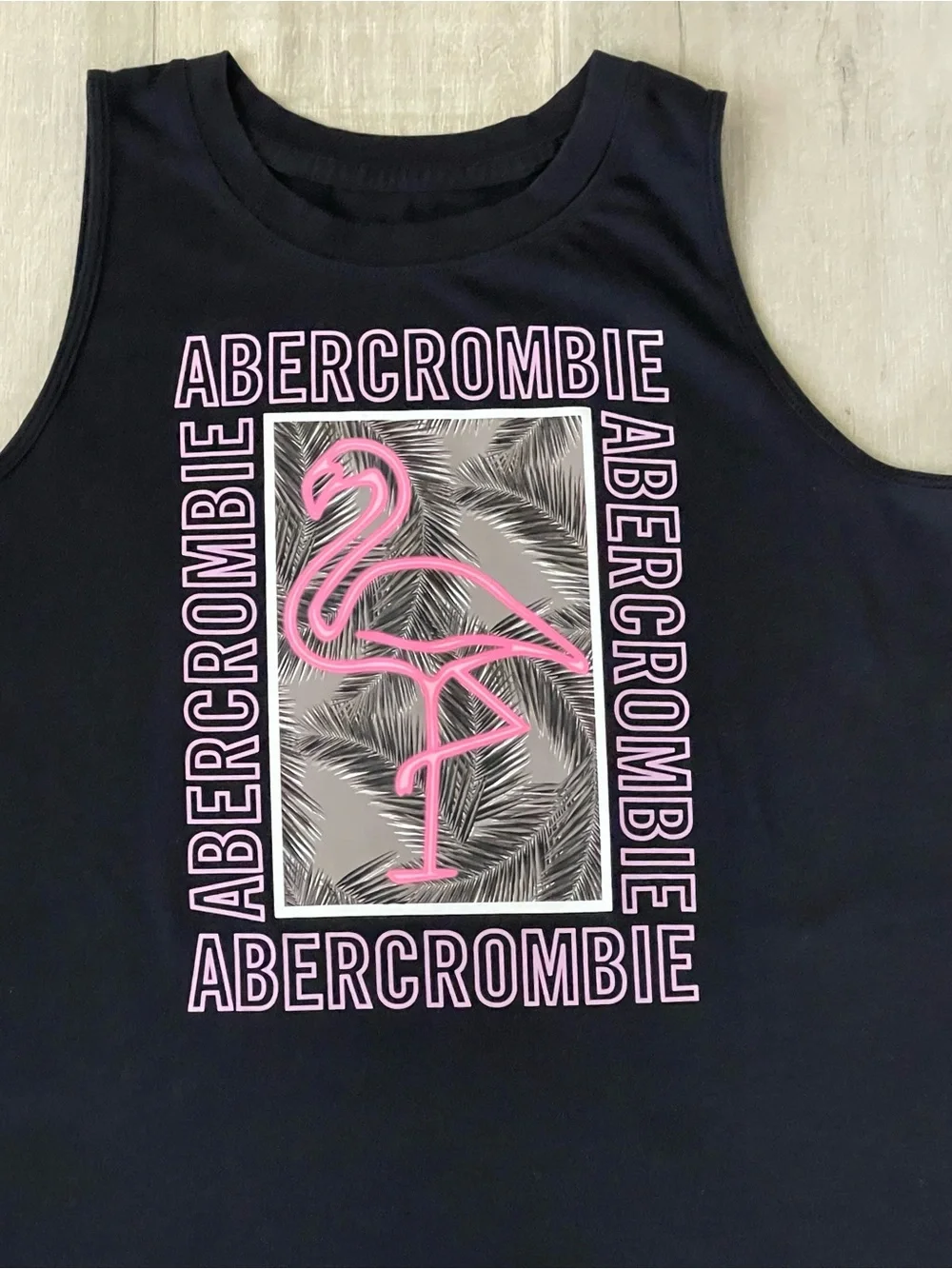 abercrombie kids size neckline
