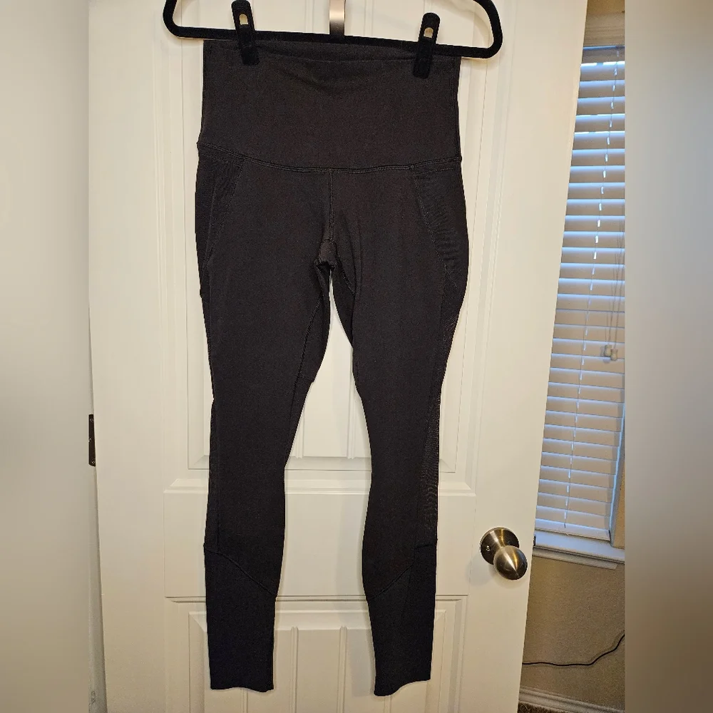 Lululemon Barre Star Pant in Black - Size 8 (FLAWED)