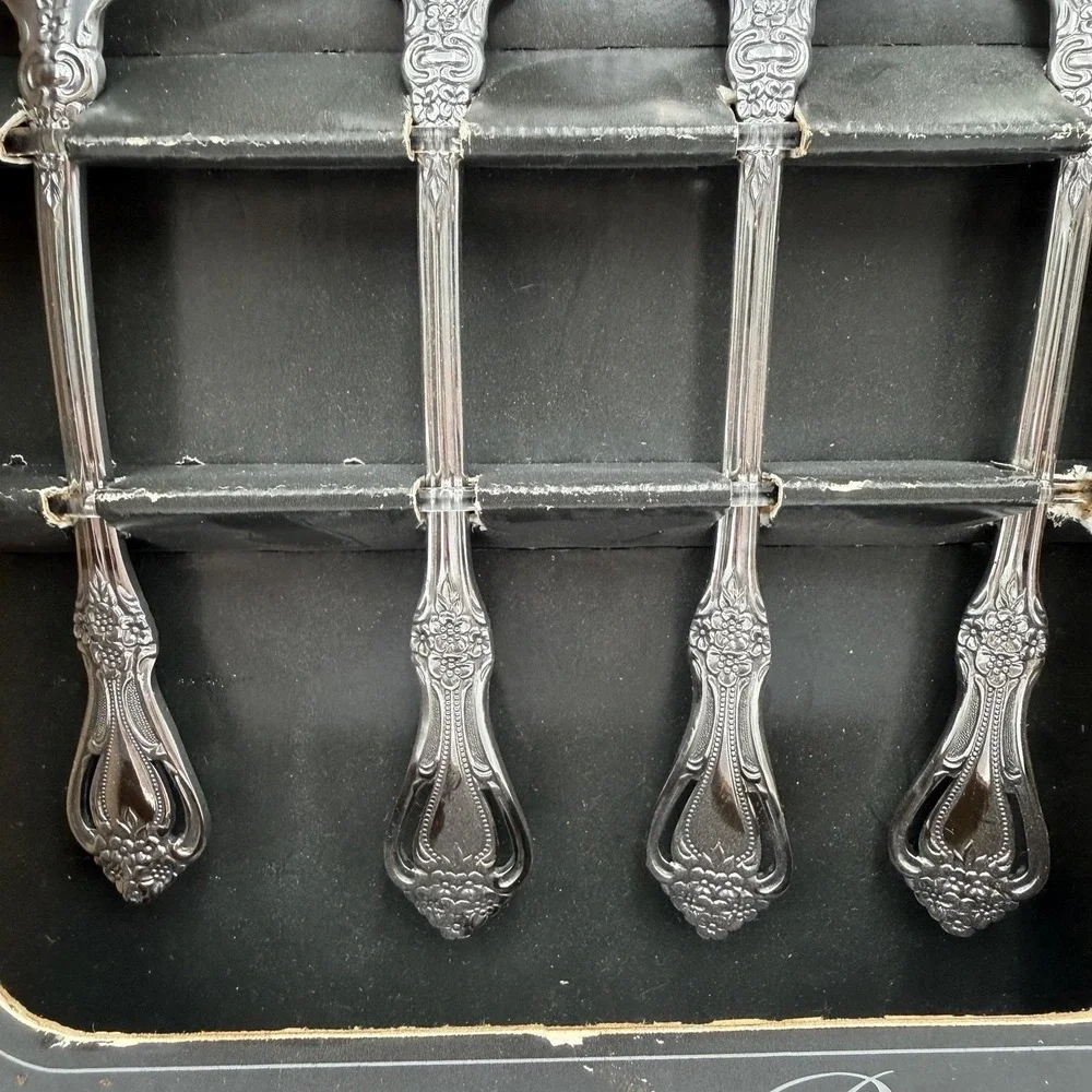 VALENTINE Stainless Flatware Rogers by Stanley Roberts 44‎ Piece Service For 8