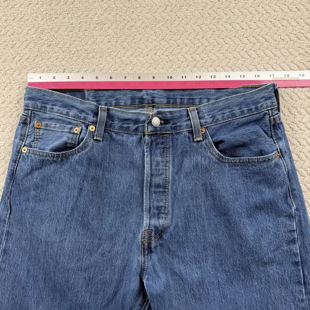 Levis measurements pictures
