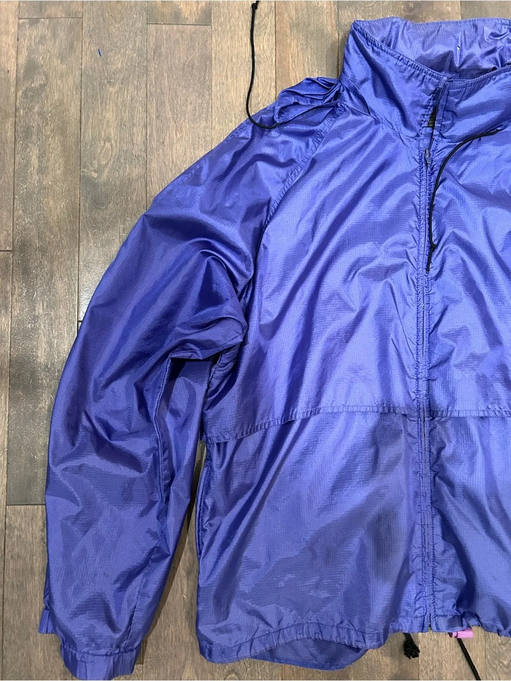 Eddie Bauer lightweight windbreaker