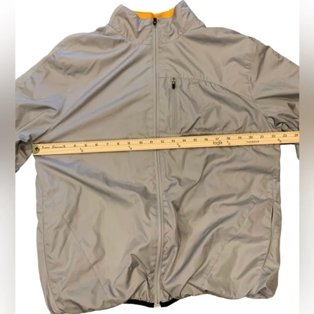 STARTER athletic windbreaker