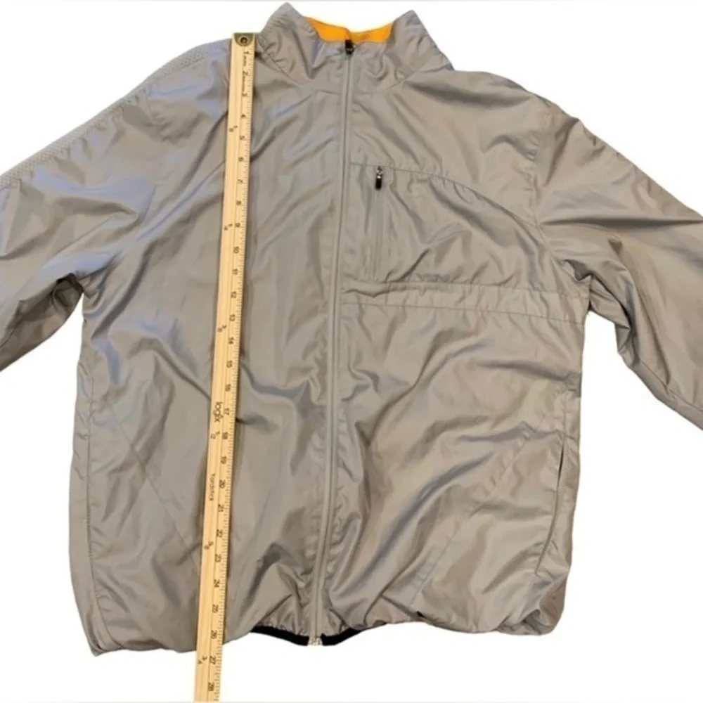 STARTER athletic windbreaker
