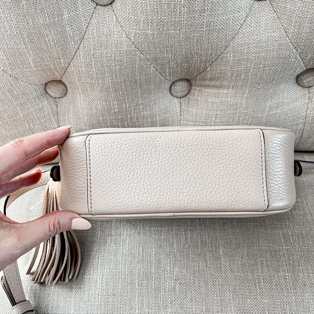 kate spade reposhing this