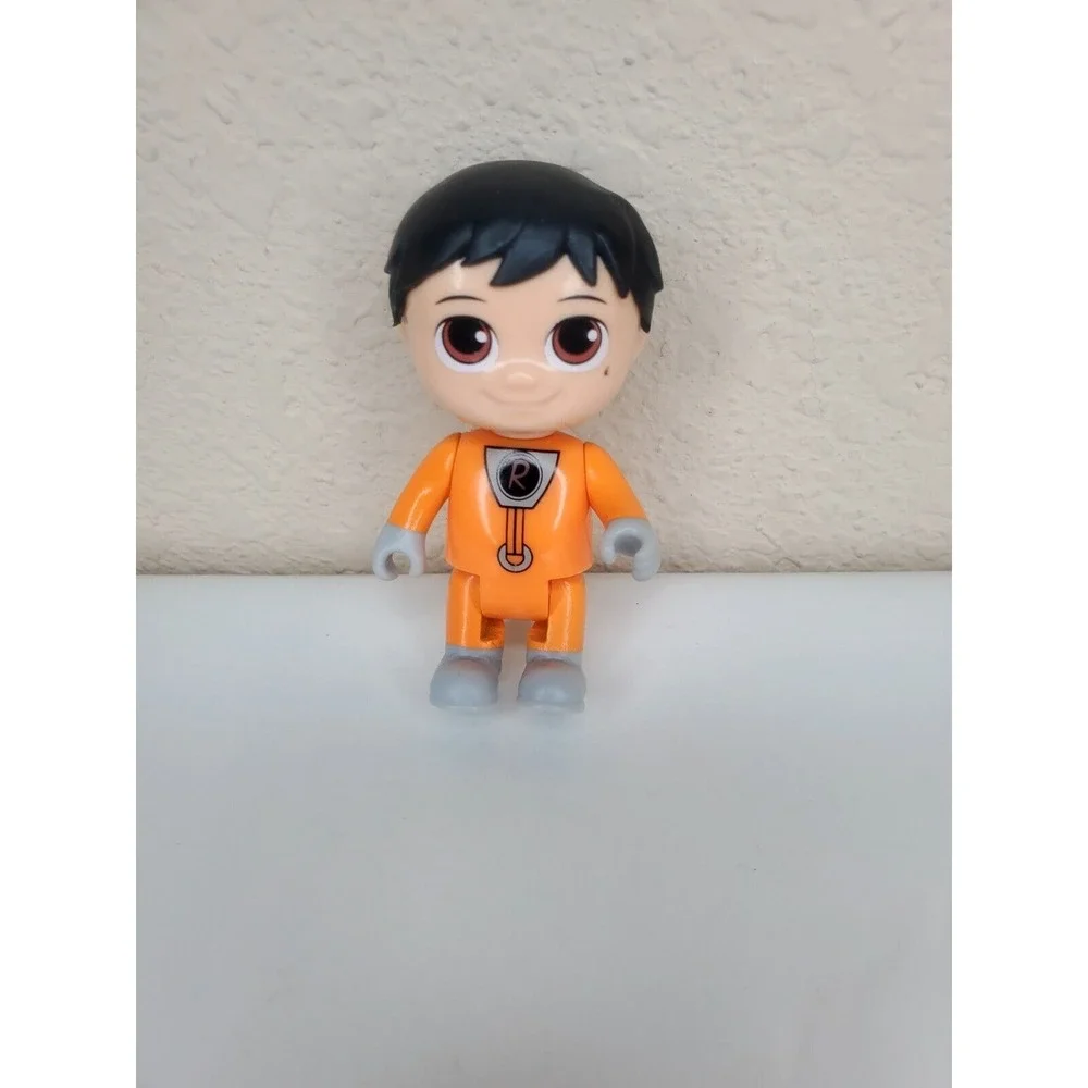 Ryan's World‎ Astronauts Orange Ryan Figure 3