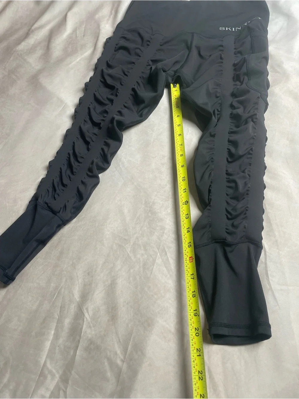 Skinnify black ruched