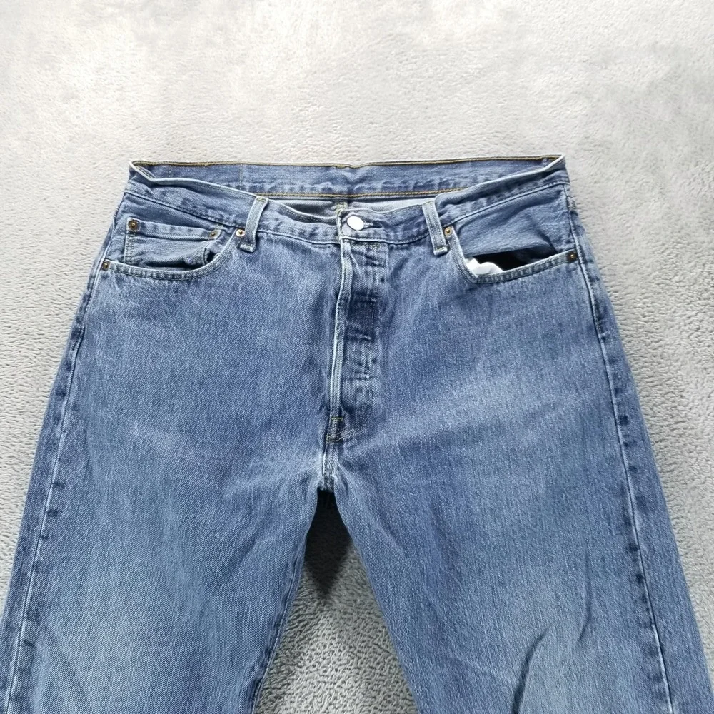 Levis before purchasing