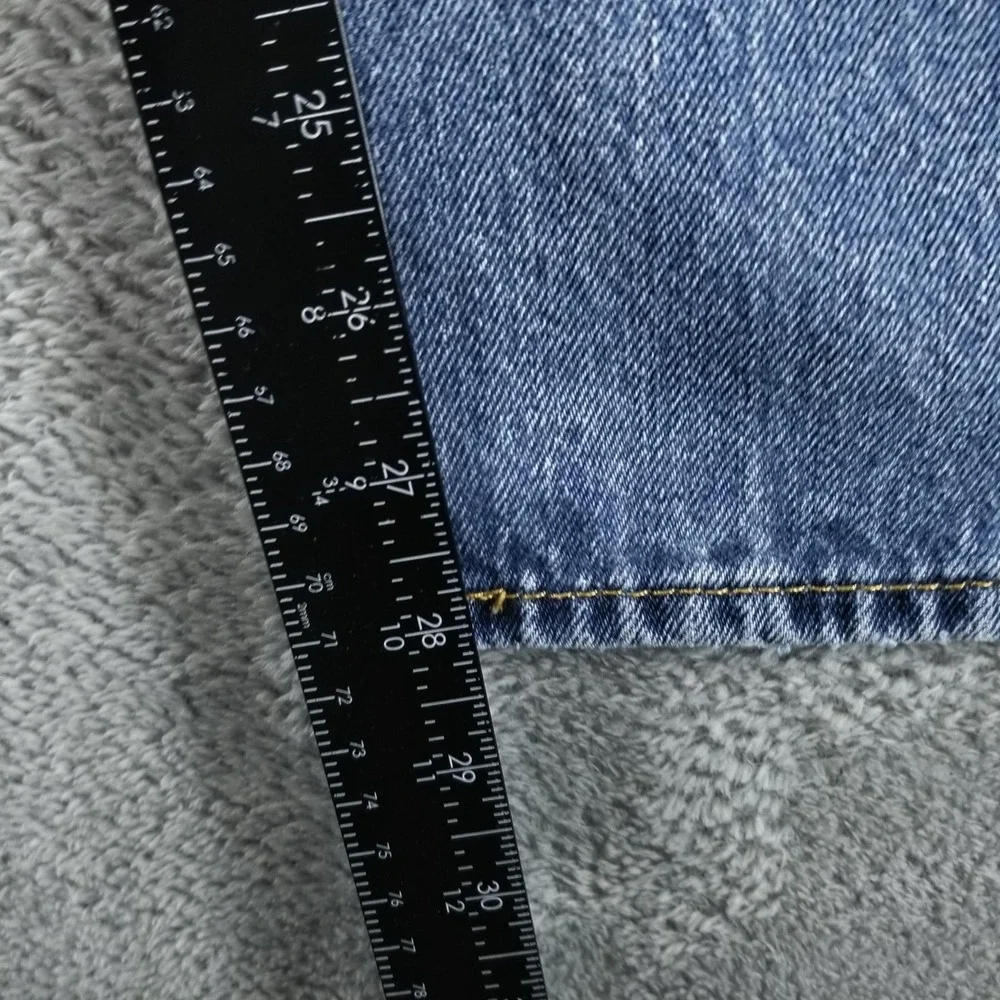 Levis before purchasing