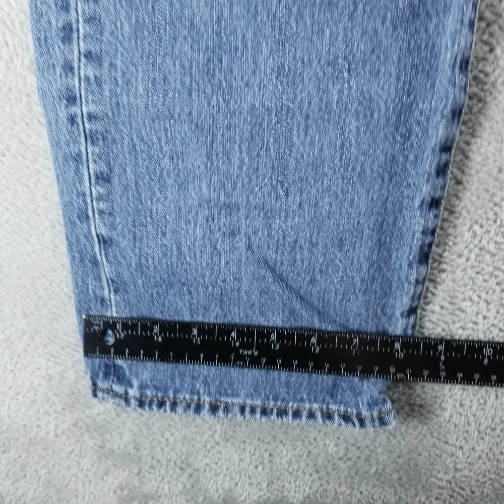 Levis before purchasing