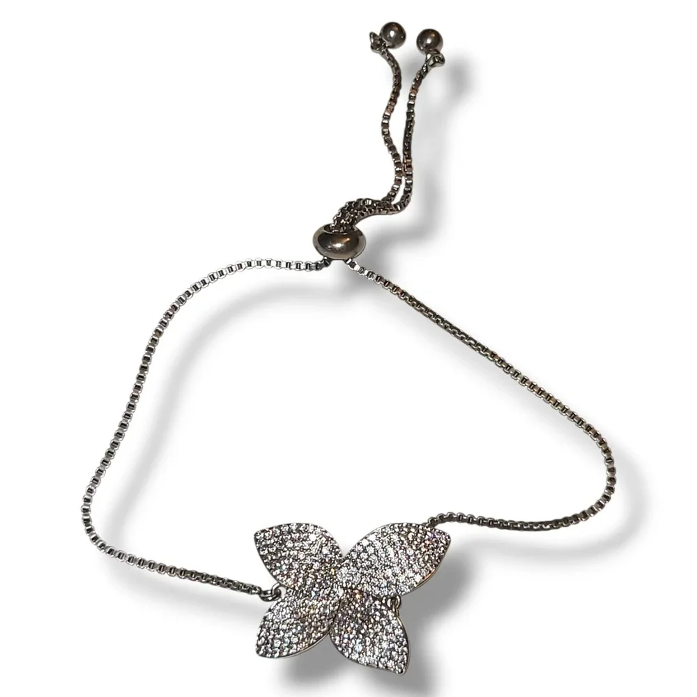 18K White Gold Plated Flower‎ Charm Bolo Bracelet made w Swarovski Crystal Stone