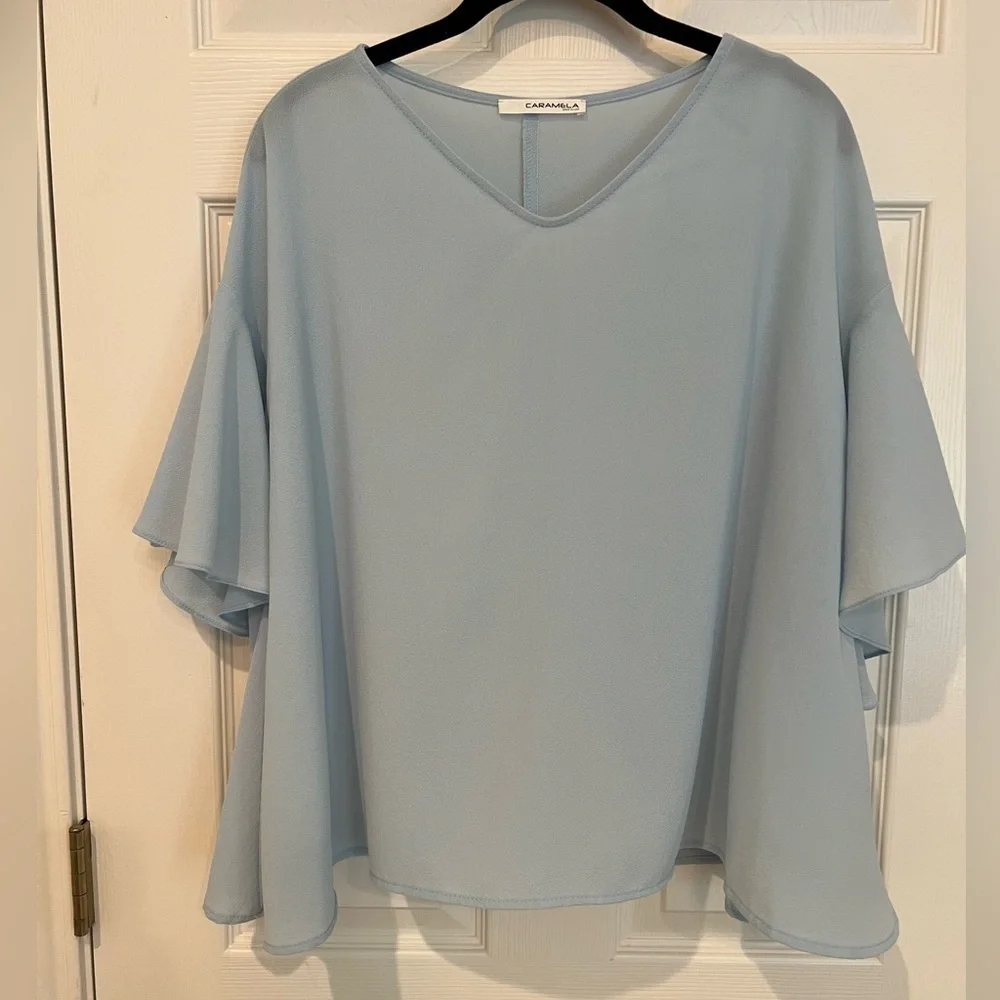 Caramela Preppy Baby Blue Drop Sleeve Blouse with Drop Neck Size Medium