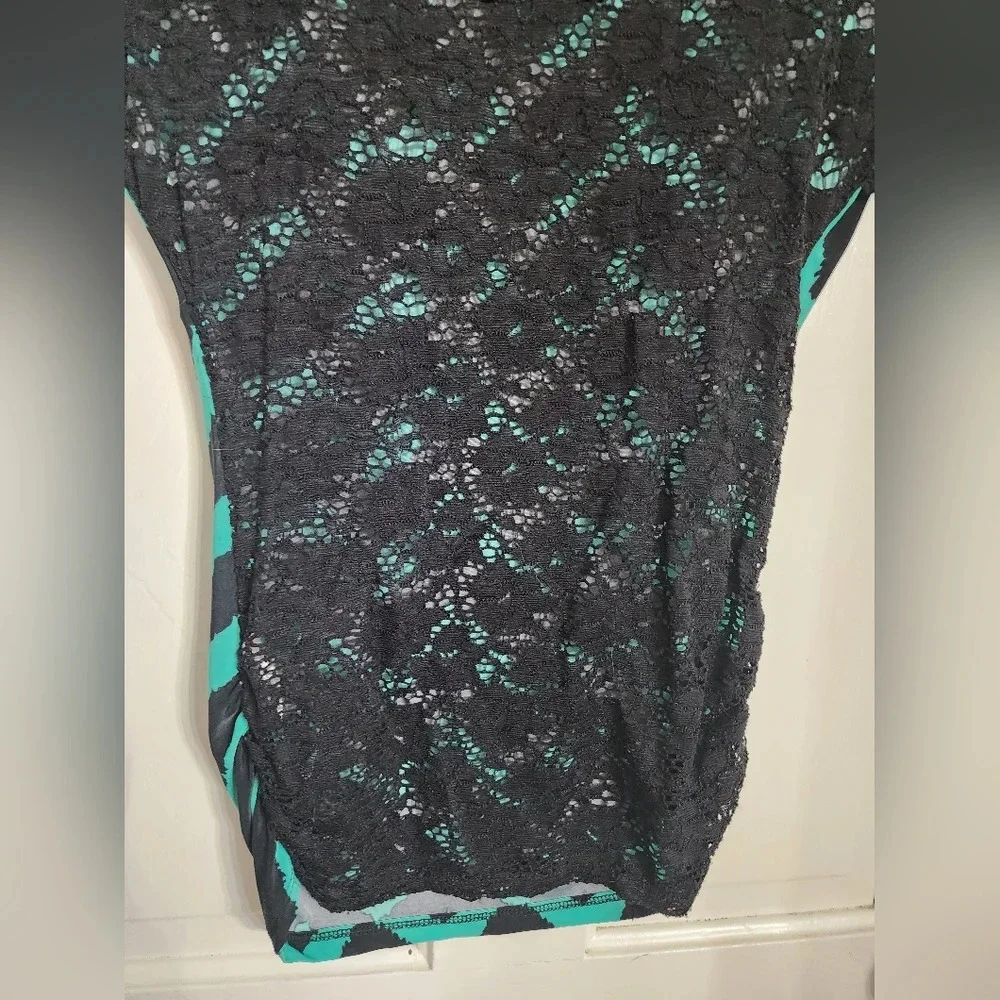 Free Kisses front top