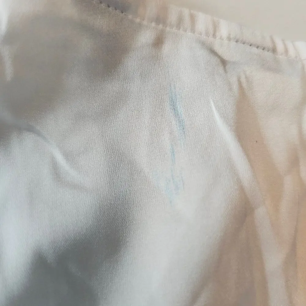 Express basic white