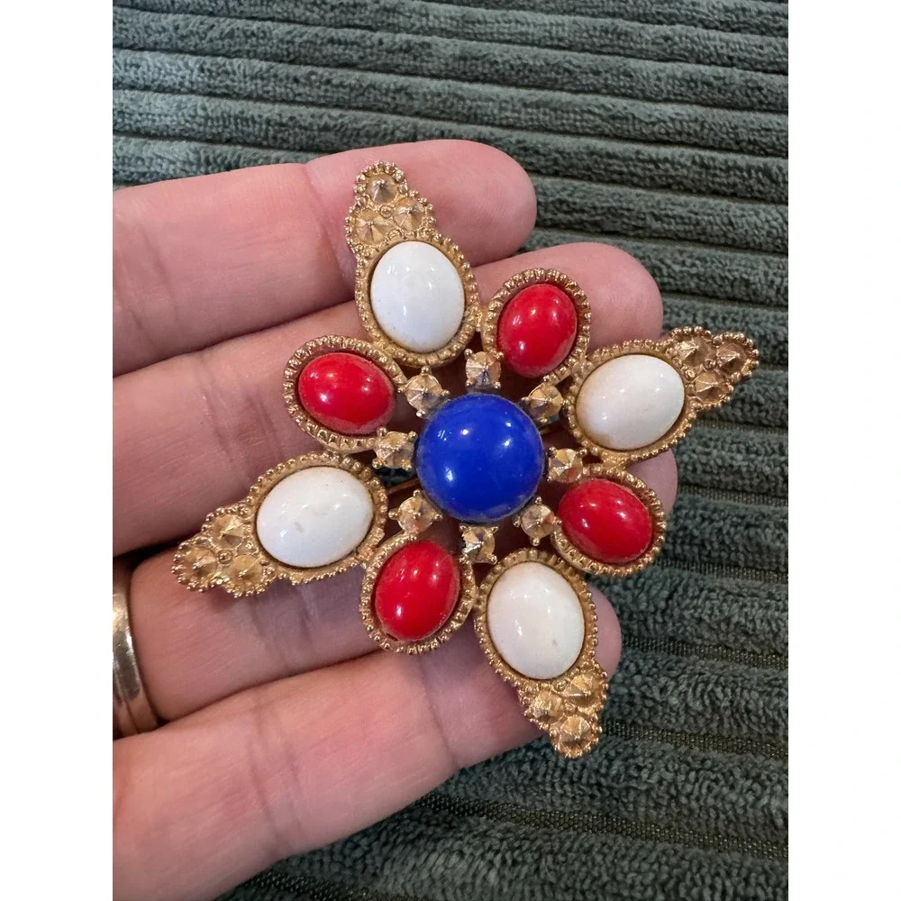 Sarah Coventry Brooch Gold‎ Tone Red White Blue Cabochon Vintage Costume Jewelry