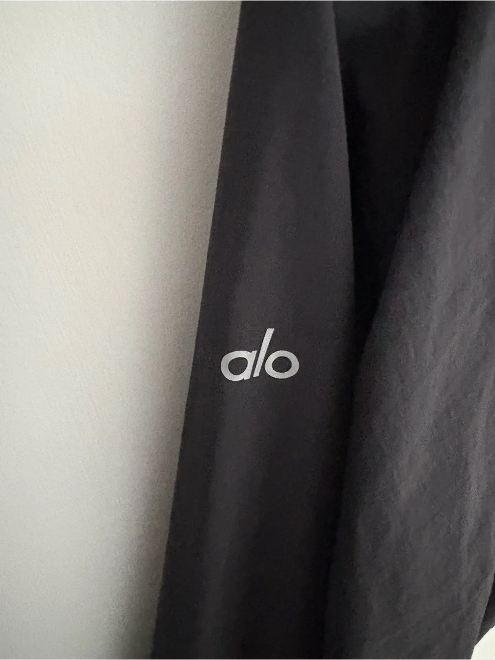 ALO Yoga Black Cropped Quarter-Zip Pullover