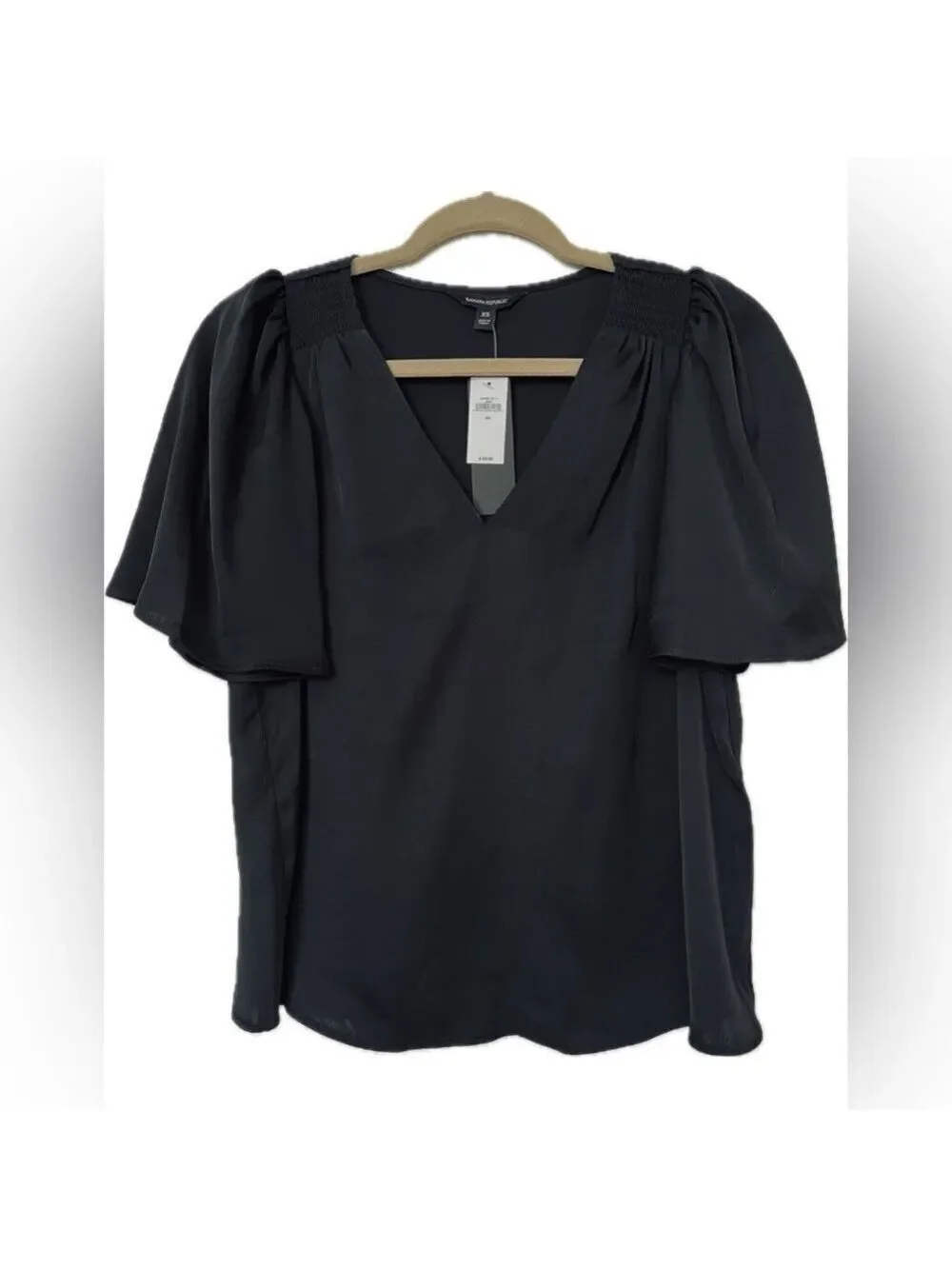 NWT BANANA REPUBLIC PETITE SATIN FLUTTER-SLEEVE TOP IN BLACK. SIZE XS