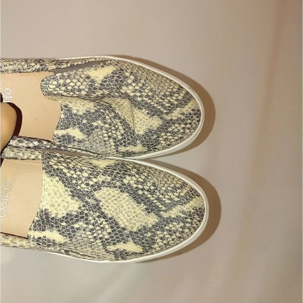 Vince Camuto pre owned