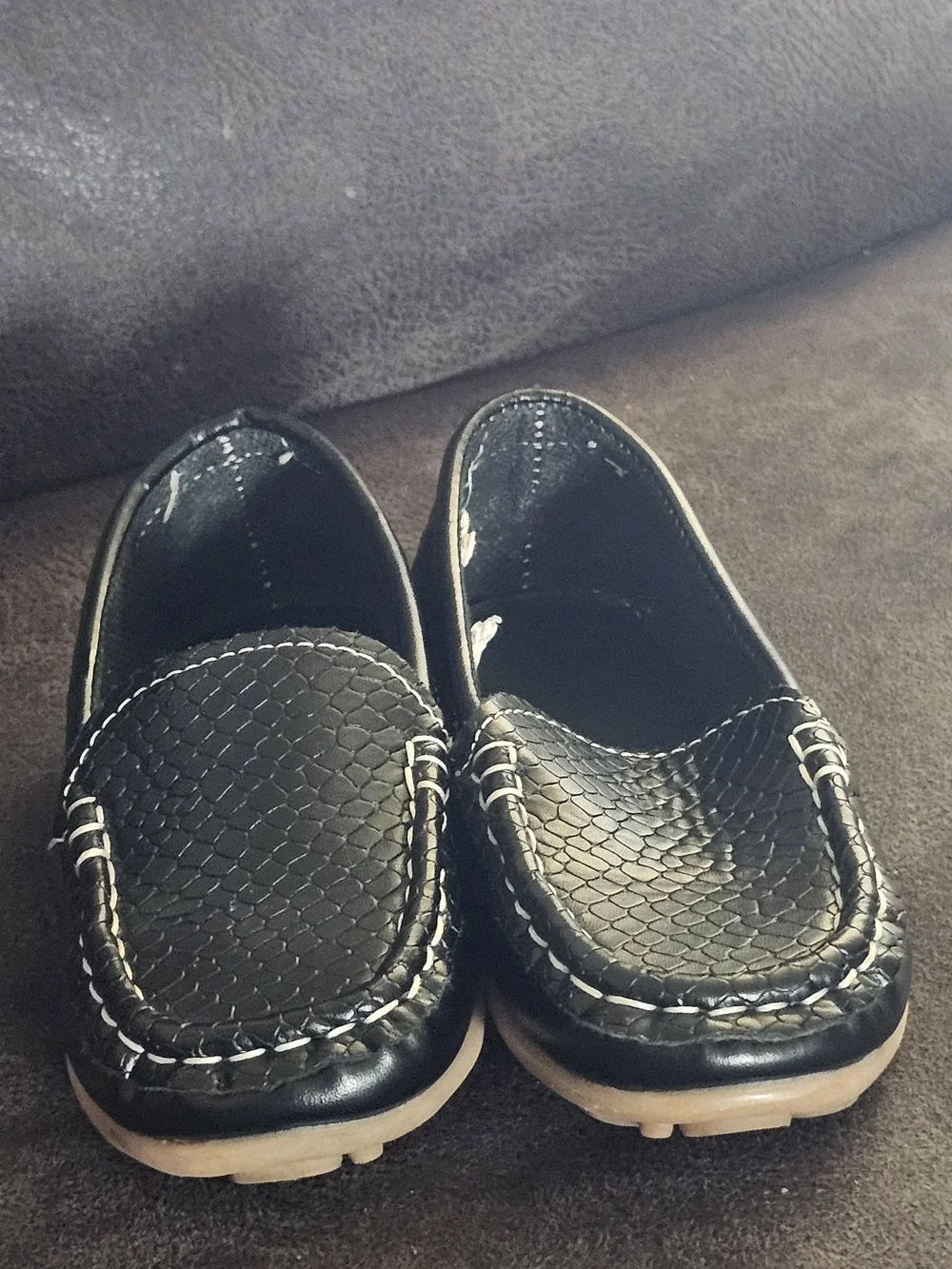 N/A comfortable black