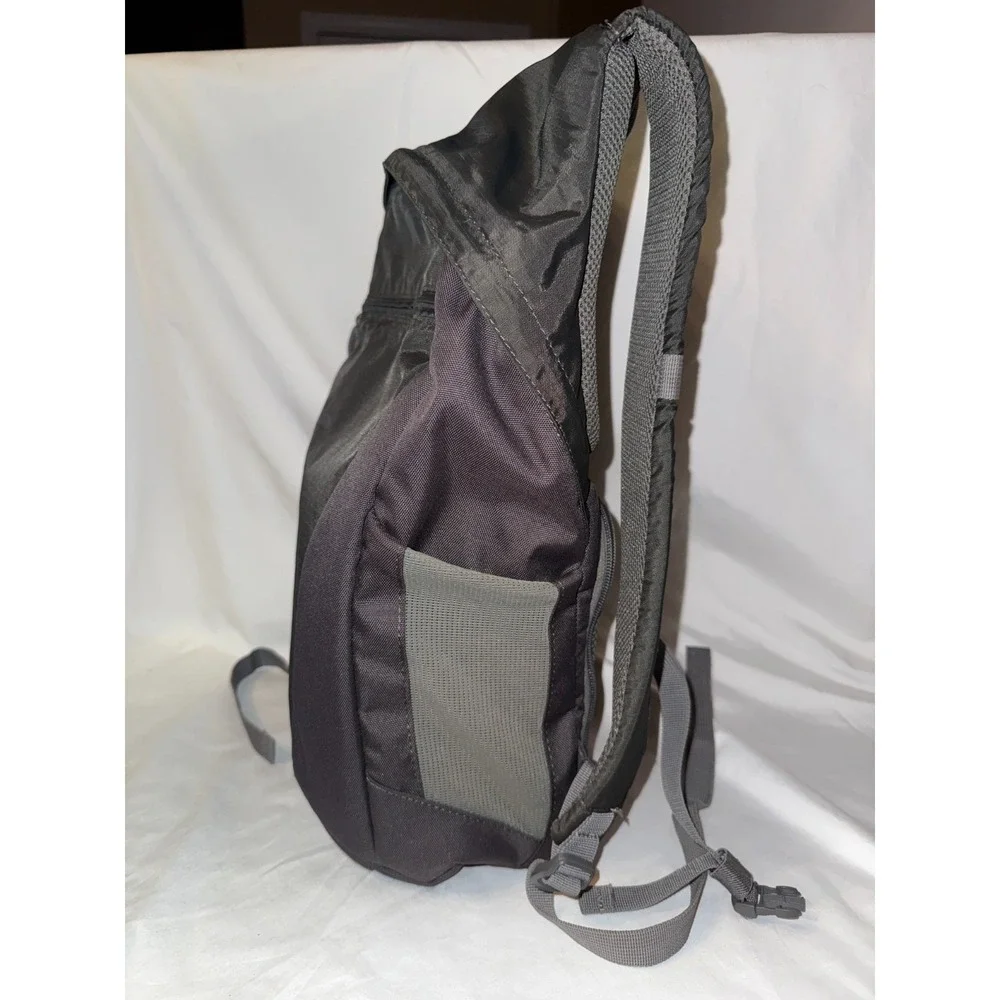 Lowepro photo hatchback