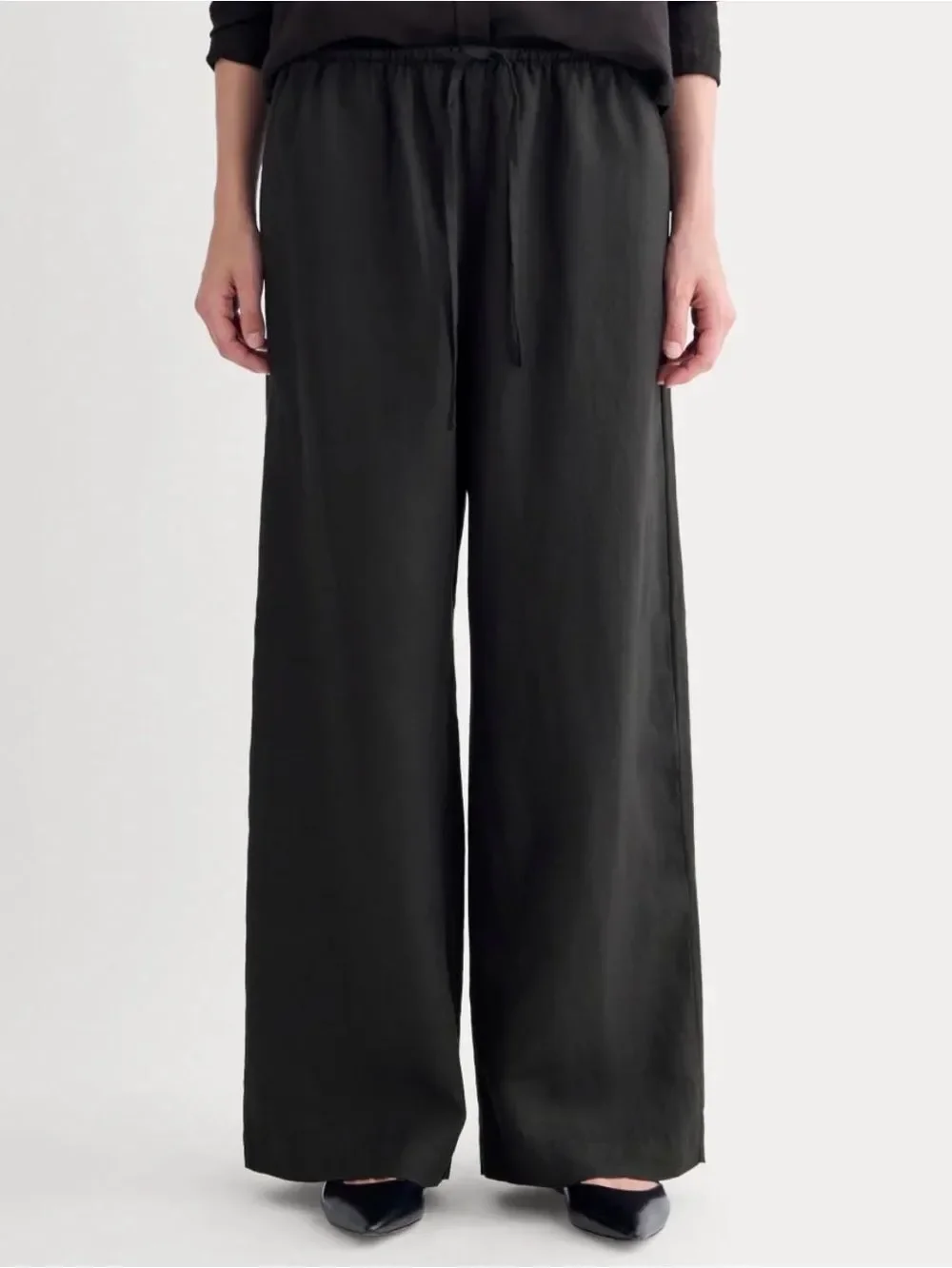Everlane new drawstring