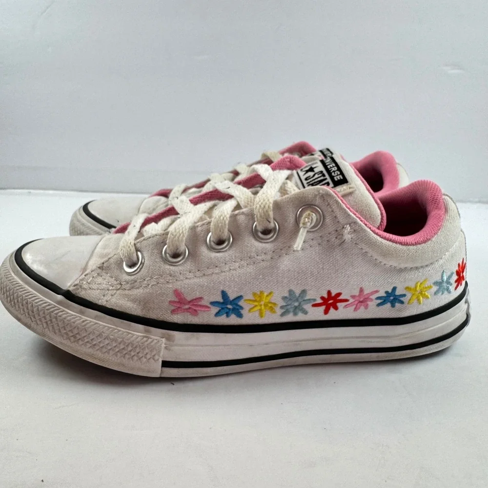 Converse‎ Chuck Taylor All Star Low Top White Floral Embroidered Kids Size 2