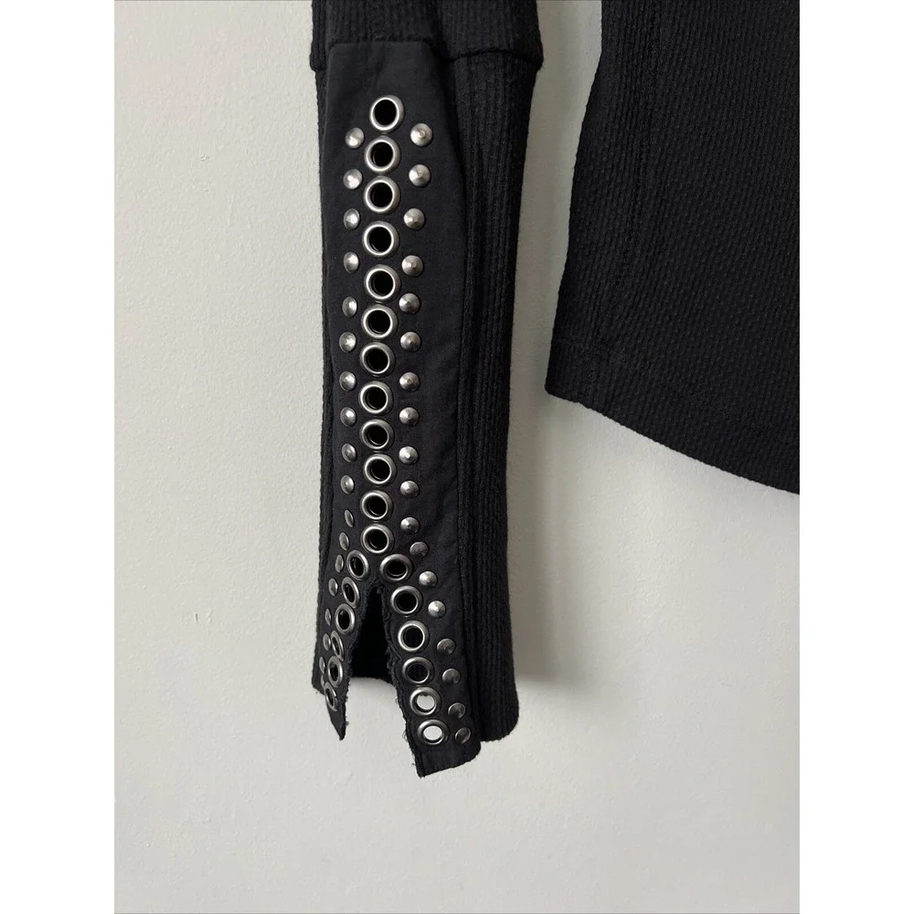 Free People A Little Unruly Thermal Pullover Black Metal Sleeve Size XS Fall