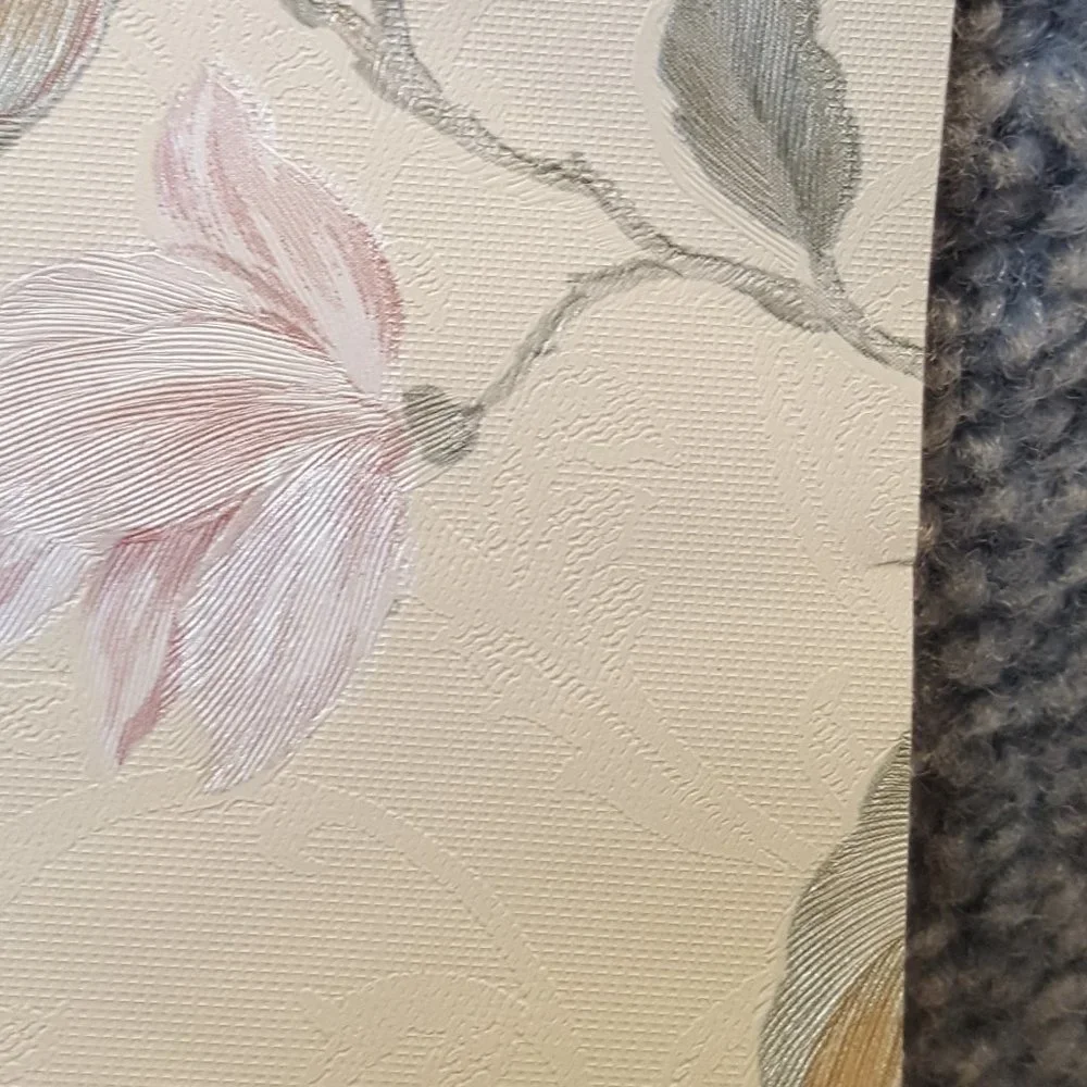 Vintage Vinyl Wallpaper Opalescent Rose w/Green Floral on Off-White *AS IS*