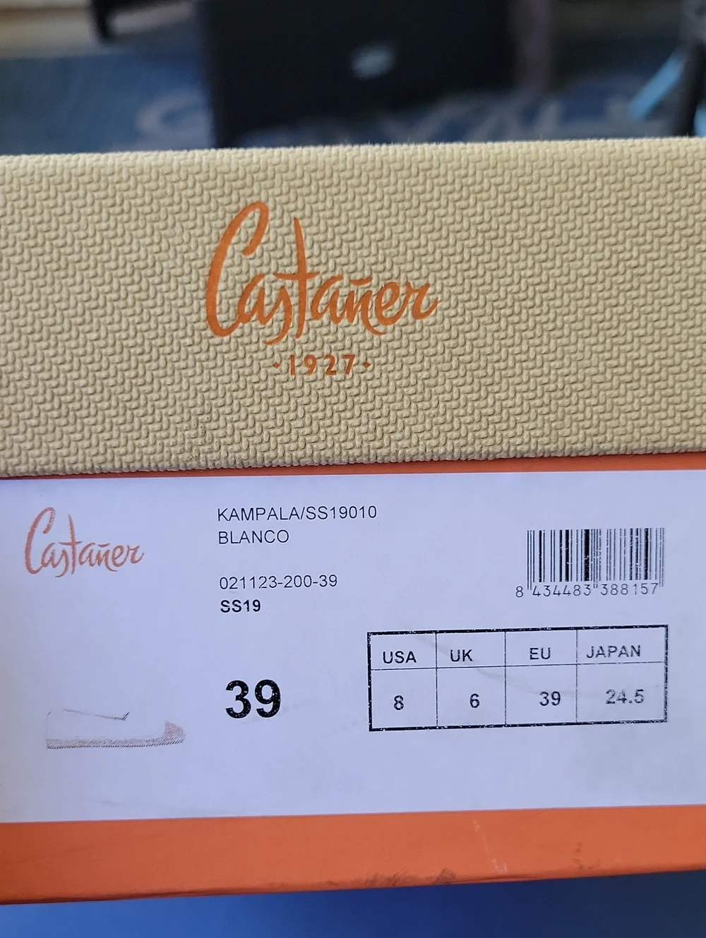 Castaner gently worn